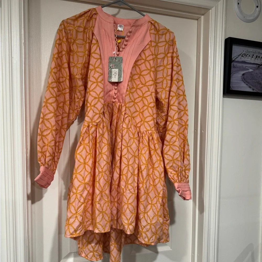 Roiii NWT dress super cute flowy peach, yellow and pink  colored dress - Picture 2 of 7